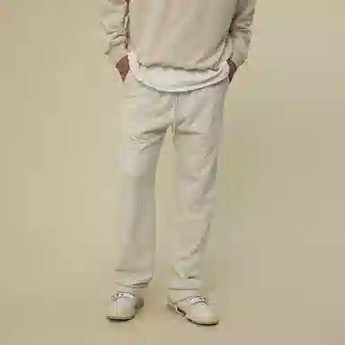 11ESTRANGER ASTRANGER