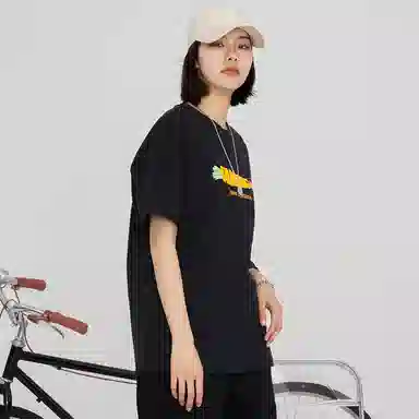 New Balance logoT T
