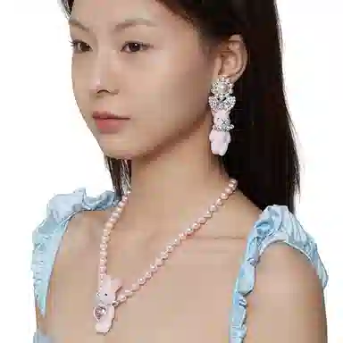 YVMIN Paradise Series Pearl Flower Bunny Ear Earring