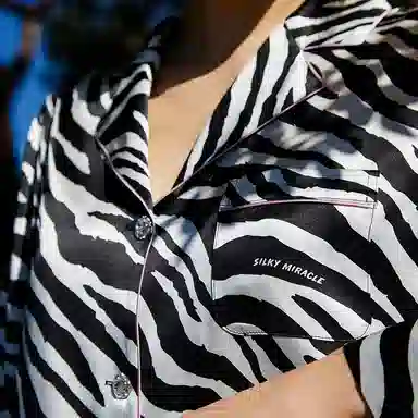 SILKY MIRACLEZEBRA