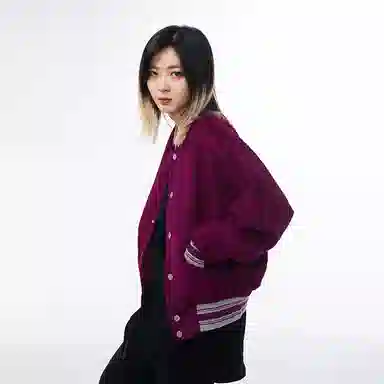 11ESTRANGER ASTRANGER