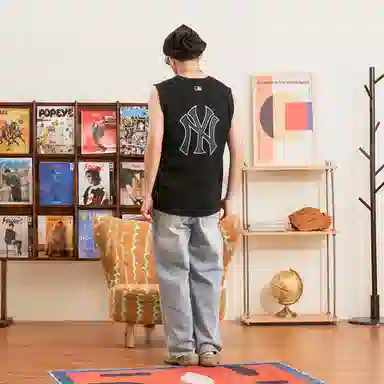 MLB Yankees Logo Tank Black