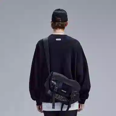 Guuka Cleanfit Sweatshirt