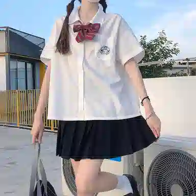 东鲸岁时记 卡通动物图案翻领纯色内搭短袖衬衫 女款 白色