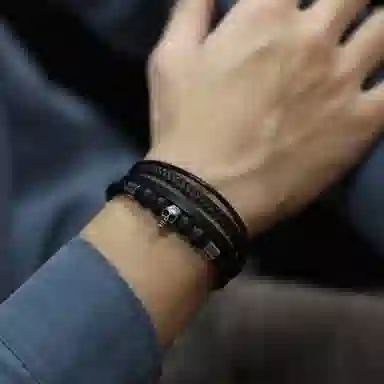 肯默钛钢嘻哈骷髅头手链 朋克风手环 多层编织皮  简约磁吸开口 男款