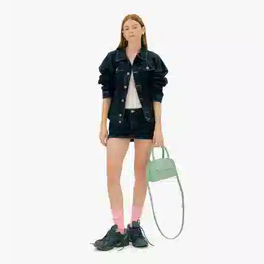 FIND KAPOOR Marty Laura 21