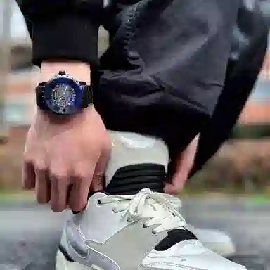 ANGIE PRESENT WATCH