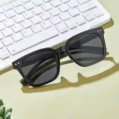 MUYKUY Retro Sunglasses