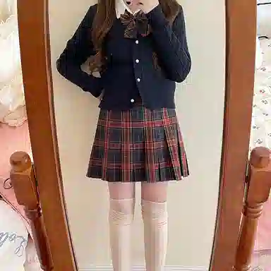 东鲸岁时记  格纹短款百褶半身裙 红皇后格裙