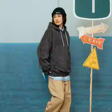 nautica white sail Logo