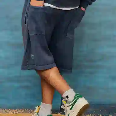 nautica white sail Logo