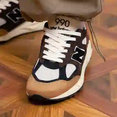 New Balance 990 V2 Brown