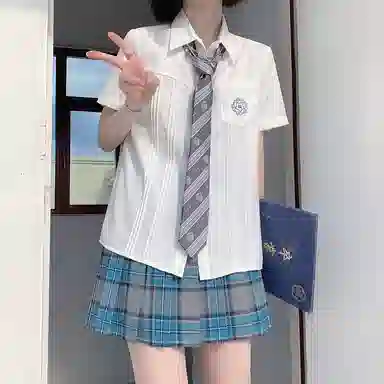 东鲸岁时记 刺绣印花单排多扣直筒短袖 樱川衬衫 女款