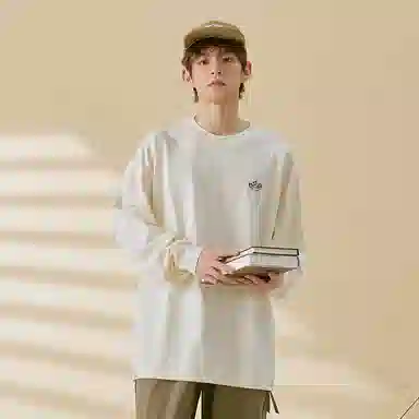 AMBER LIGHT Logo Print Long Sleeve Tee