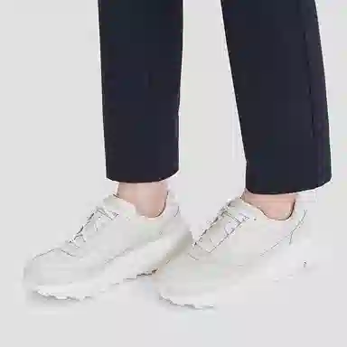 DESCENTE Sport style