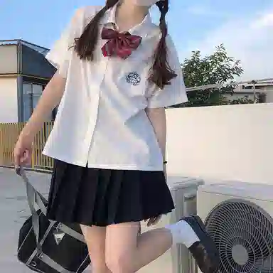 东鲸岁时记 卡通动物图案翻领纯色内搭短袖衬衫 女款 白色