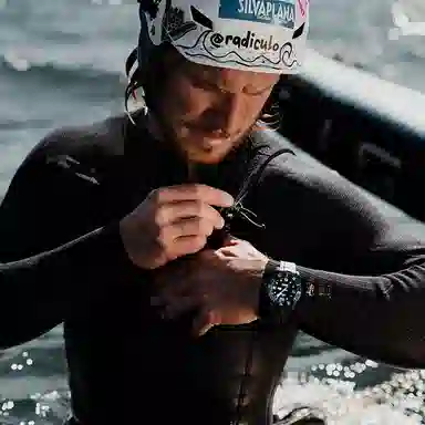 TITONI 600 42mm 83600 C-BL-256