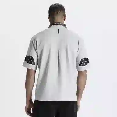 NORVINCY Letter Print Asymmetric Hem Polo Shirt