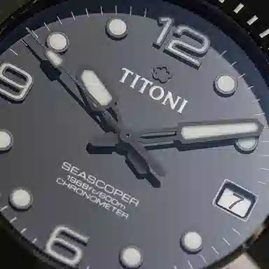 TITONI 600 42mm 83600 C-BK-256