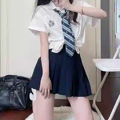 东鲸岁时记 卡通动物图案翻领纯色内搭短袖衬衫 女款 白色