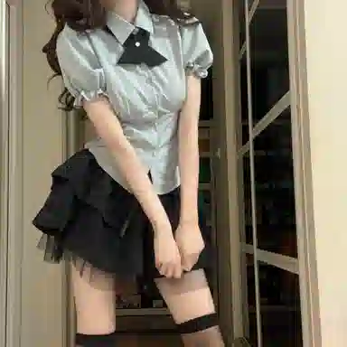 花山家的猫 纯色尖领单排扣合身短款短袖衬衫短款高腰百褶裙制服套装 女款