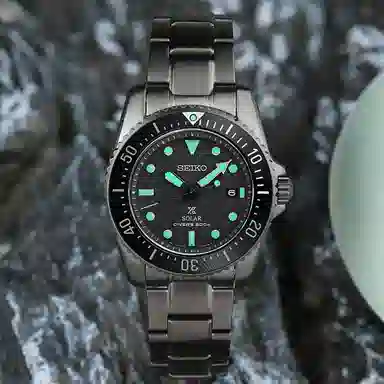 SEIKO PROSPEX 38.5mm SNE587P1