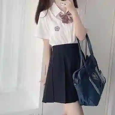 东鲸岁时记 刺绣印花单排多扣直筒短袖 樱川衬衫 女款