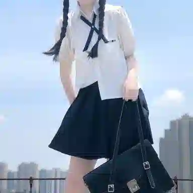 Jiutiao Miao Logo Embroidered Short Sleeve Shirt