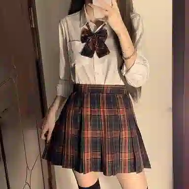 东鲸岁时记  格纹短款百褶半身裙 红皇后格裙