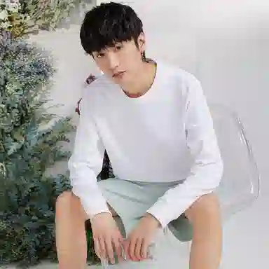 特步 纯色宽松圆领套头卫衣 女款