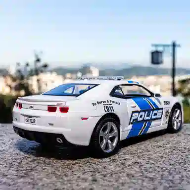 Maisto 124 SS 2010