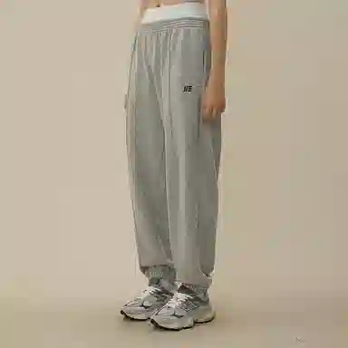 11ESTRANGER ASTRANGER