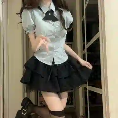 花山家的猫 纯色尖领单排扣合身短款短袖衬衫短款高腰百褶裙制服套装 女款