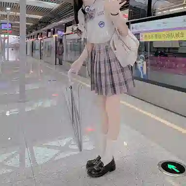 东鲸岁时记 日系格纹百褶半身裙 女款