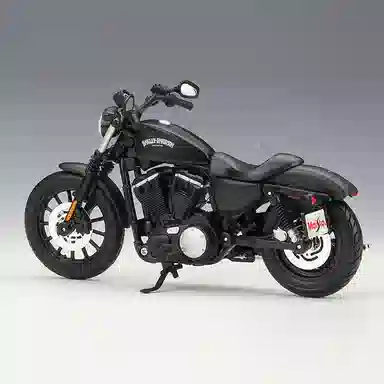 Maisto Sportster Iron 883