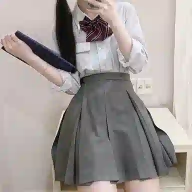 东鲸岁时记 八箱箱褶裙纯色褶皱短款半身裙