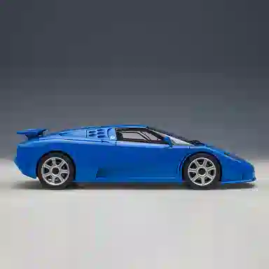 AUTOart 118 EB110 SS