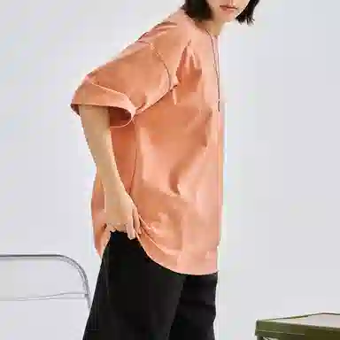 New Balance logoT T