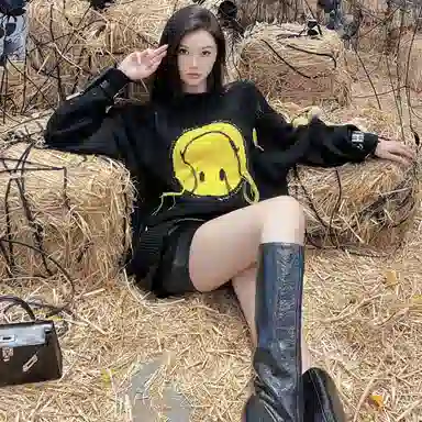 13 DEMARZO x SMILEY Logo