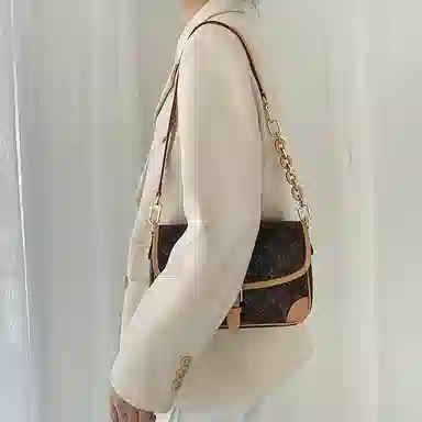 LV diane