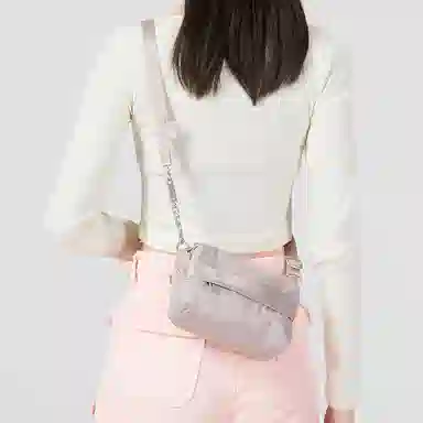 Nike Futura Luxe Crossbody