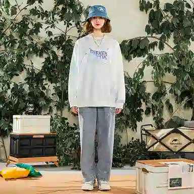 LAMLICKA Gradient Letter Crewneck Sweatshirt