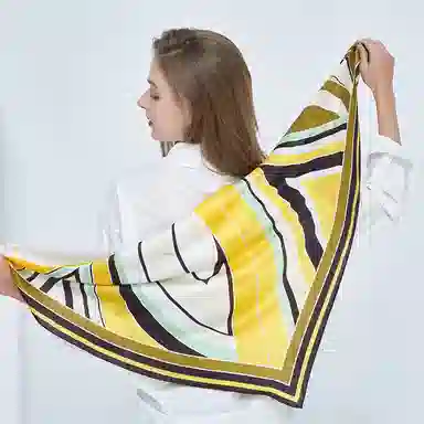 桑蚕丝丝巾春夏新品蝴蝶印花桑蚕丝方巾出游凹造型丝巾女  女款