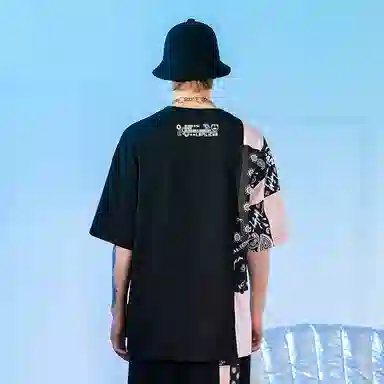 LAMLICKA T