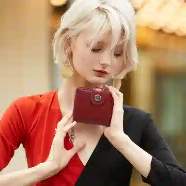 妙迪新款真皮短款女士折叠钱包 小众设计复古零钱包牛皮手拿包