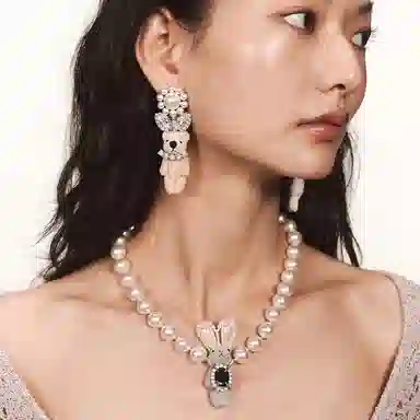 YVMIN Paradise Series Pearl Flower Bunny Ear Earring