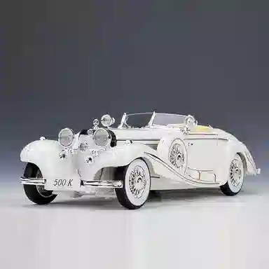 Maisto 118 1936 Mercedes-Benz 500 Klyp Spec