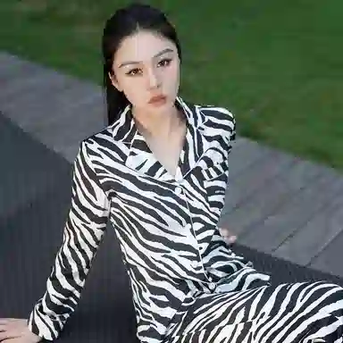 SILKY MIRACLEZEBRA