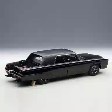 AUTOart 118 BLACK BEAUTY GREEN HORNET
