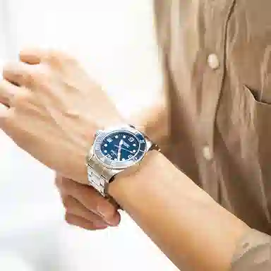 TITONI 600 42mm 83600-S-BE-255